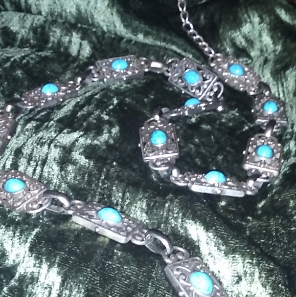 Accessories - Quality silver chain turquoise belt